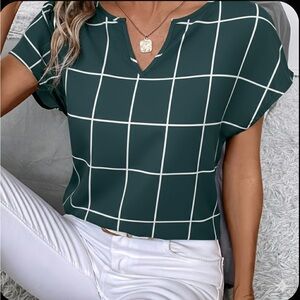 🥳 Green Checkered Women's Top Size L